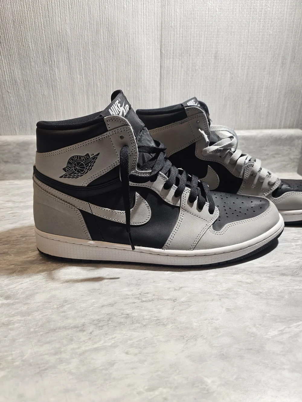 Nike Air Jordan Retro Mid Black & Gray Men’s Sneakers - S32